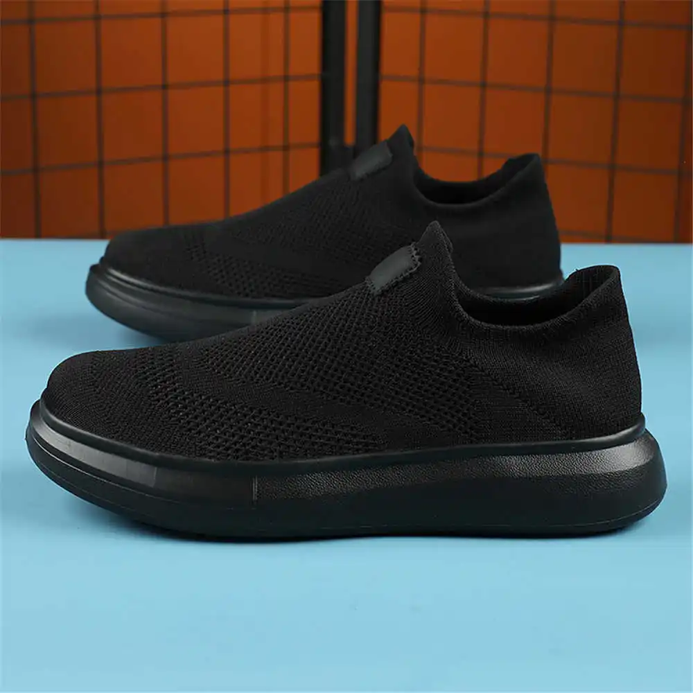 Calze con plateau scarpe marro - Tech Accessories For College recensione e prezzo