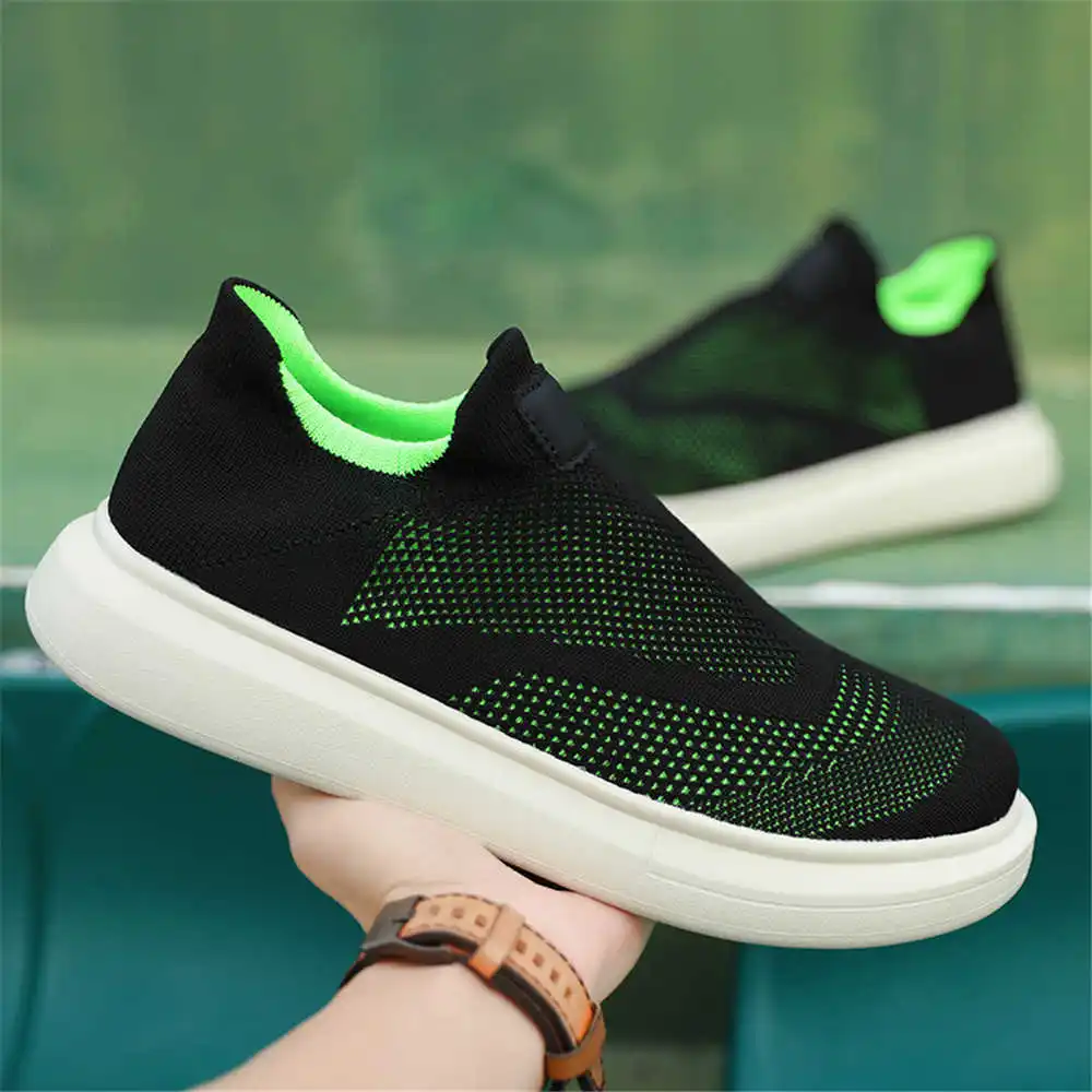 Calze con plateau scarpe marro - Tech Accessories For College recensione e prezzo